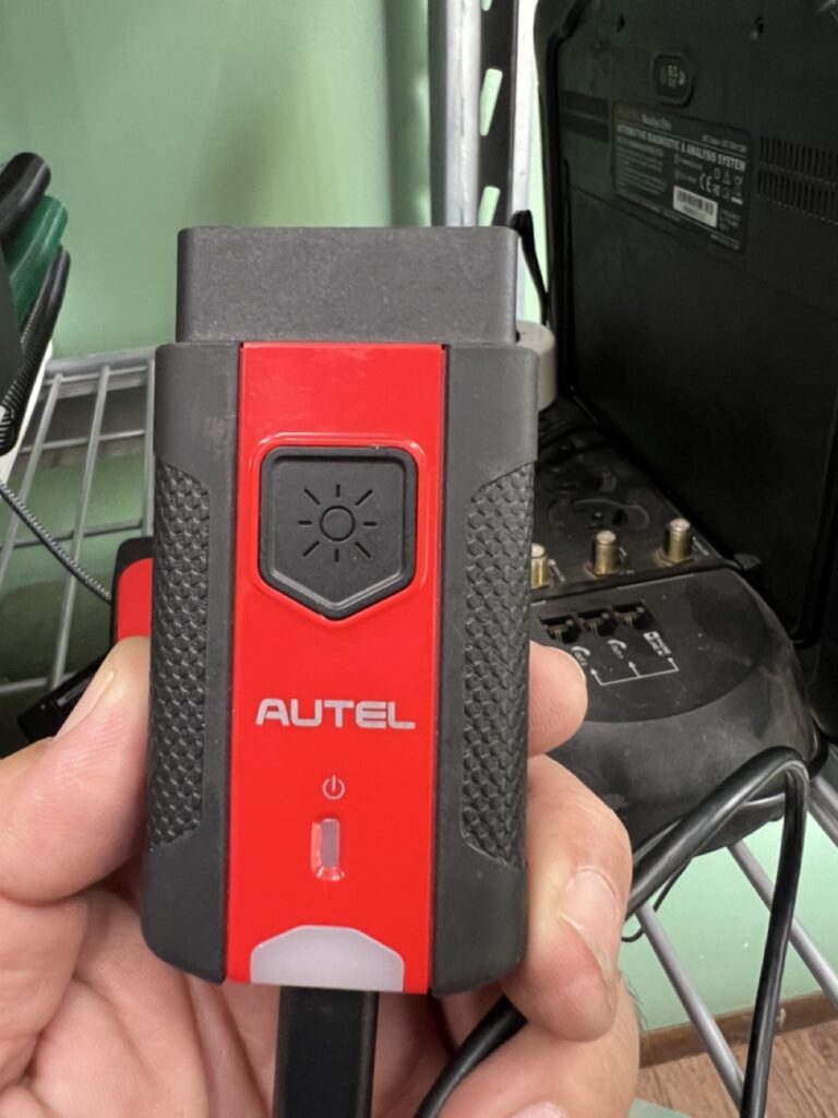 Autel MaxiVCI V200